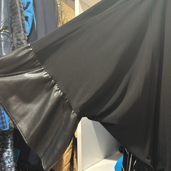 gorgeous joseph ribkoff top with pleather front and sleeves . - Picture 3 of 5